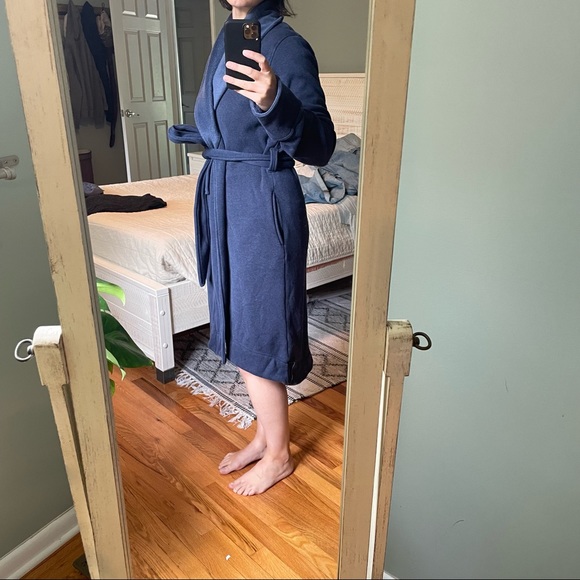 Ultra soft UGG housecoat/ bath robe - Picture 2 of 8